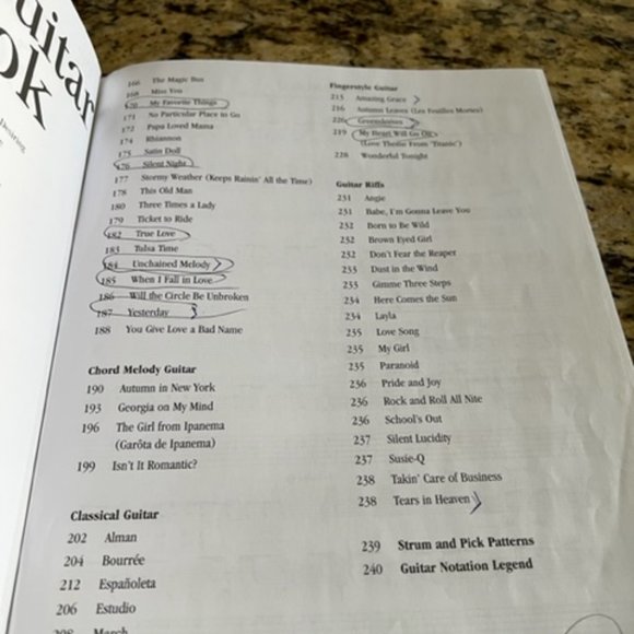 Bundle of 3 Learn to play Guitar and Songbooks - Picture 4 of 10